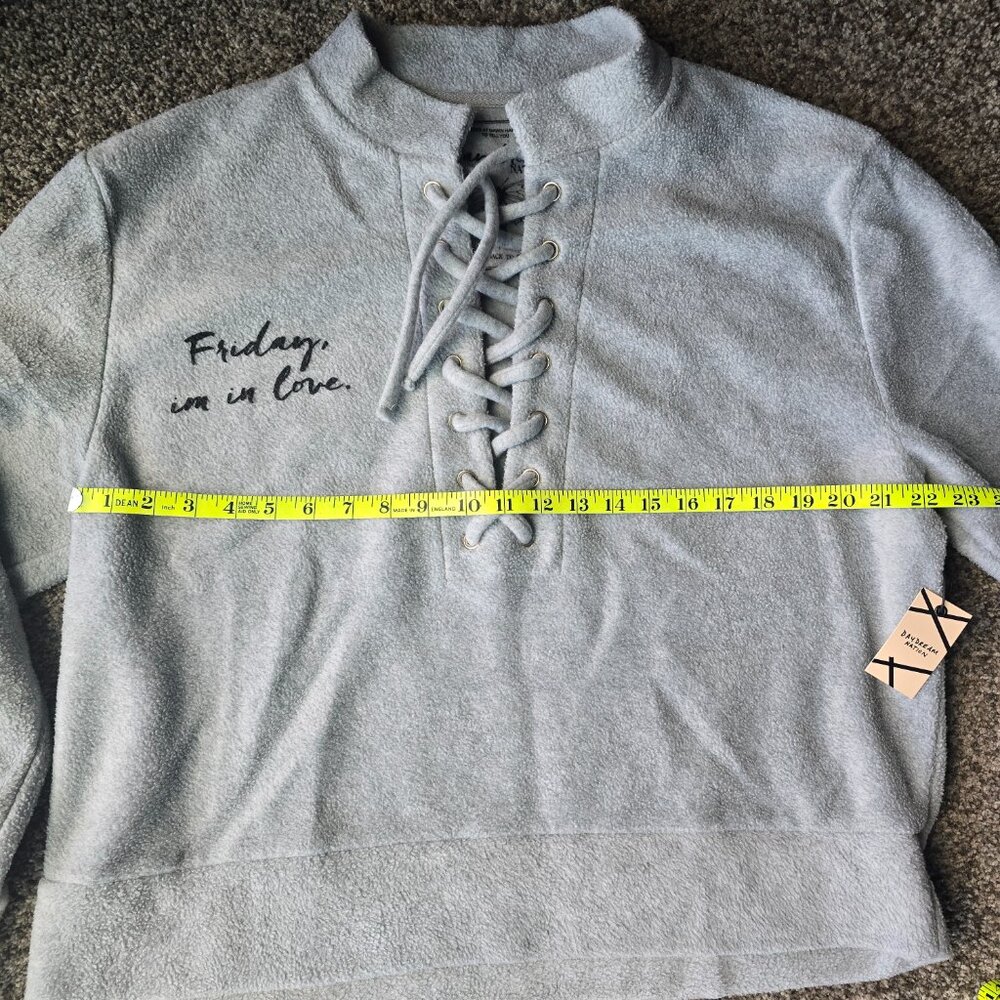 NWT REVOLVE Daydream Nation “Friday I'm in Love” Pullover Rain Cloud Grey Small - Picture 9 of 10